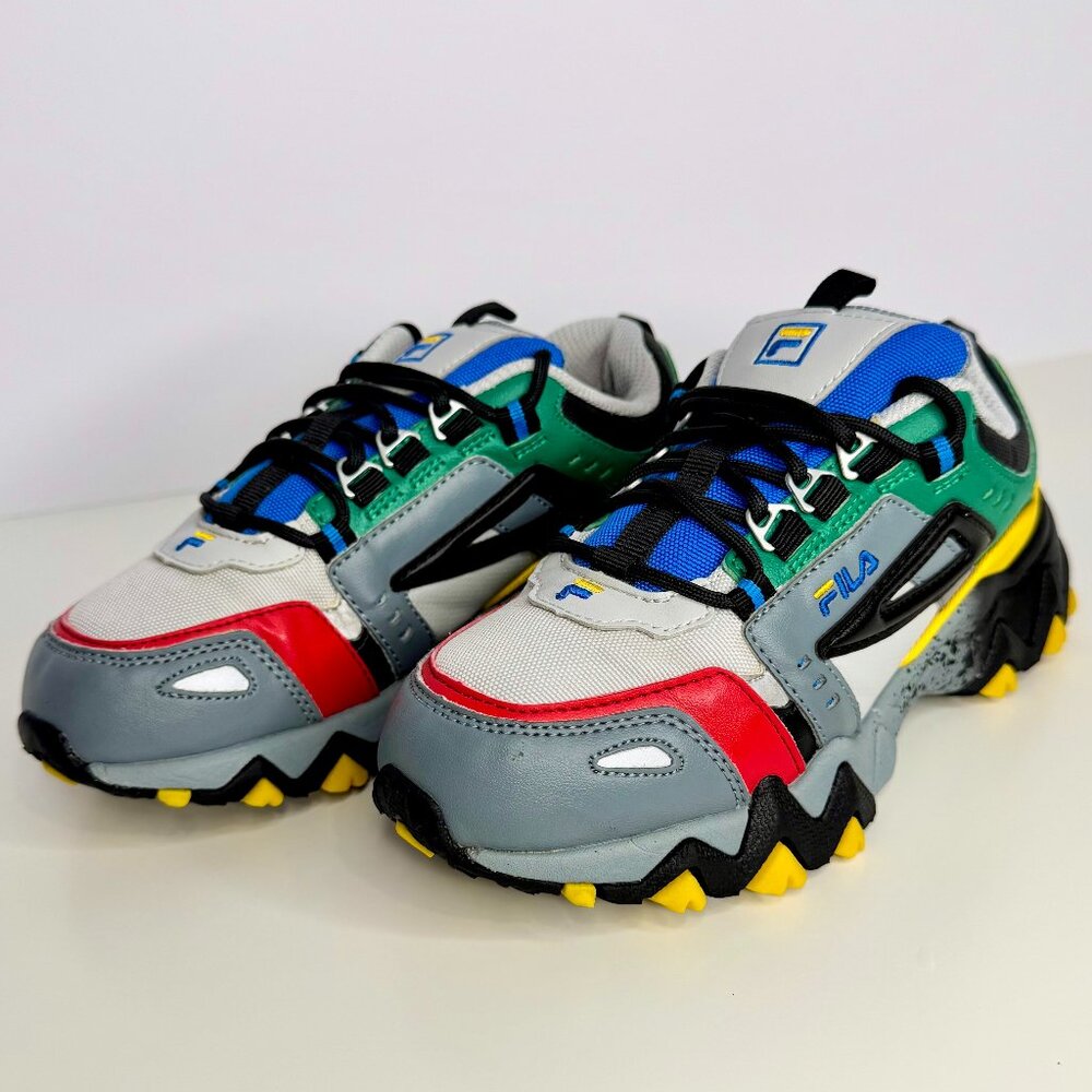 NWOT Fila Boys Size 2.5 Oakmont TR 1JM01565‎ Multicolor Running Shoe Sneakers